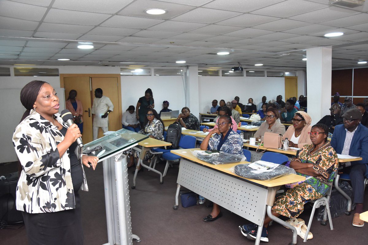 followlasg's tweet photo. LASG TRAINS OFFICERS IN BUILT ENVIRONMENT, OTHERS

https://t.co/lzWJytajxk

@jidesanwoolu @drobafemihamzat @gbenga_omo @gboyegaakosile @LanreBajulaiye @BarrBimbola @Mr_JAGs @Riddwane
#AGreaterLagosRising 
#LASG https://t.co/kVleCxw5gh