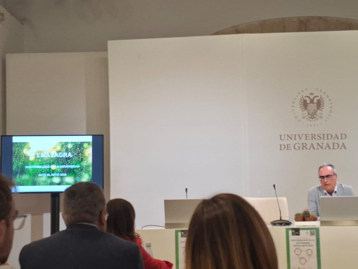 Emasagra's tweet photo. El director de Estrategia y Sostenibilidad, @rafajurado_ participa en una mesa redonda en el III Encuentro Nacional #RCUS y destaca que las alianzas empresa- universidad son clave para impulsar proyectos en la gestión responsable del agua 💦 https://t.co/ujbPc2mukr