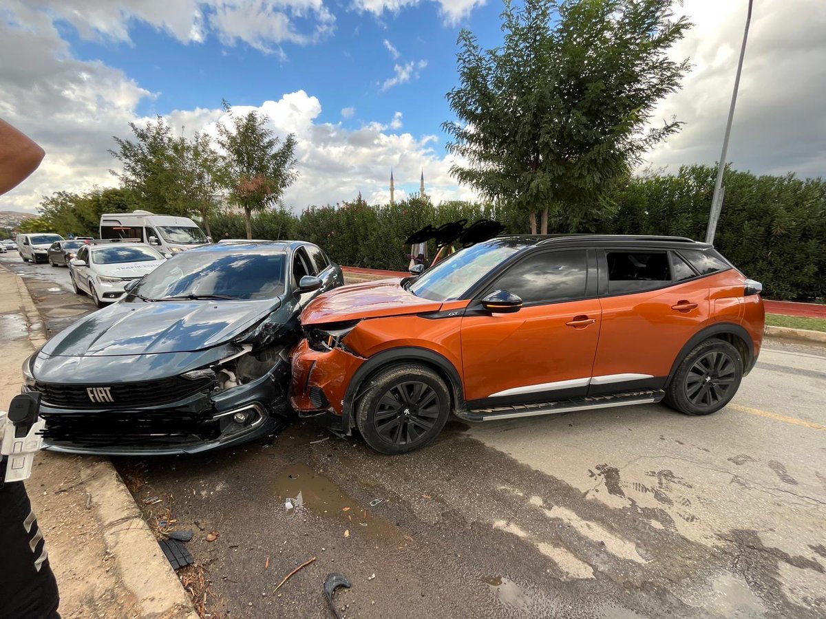 2023, Peugeot 2008 model aracımız için peugot yetkili servisinden çıkan hasar listesi. Sizin yorumunuz ne olurdu?