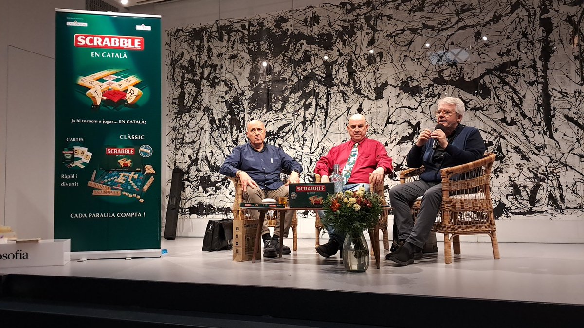 A la llibreria Ona presenten la nova comercialització de l'escrable en català. En <a href="/mariusserra/">Màrius Serra</a> i l'Oriol <a href="/oriolcomas/">Oriol Comas</a>.