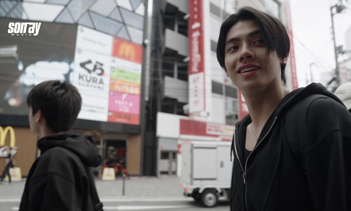 ⠀⠀⠀⠀₀₄                                             06