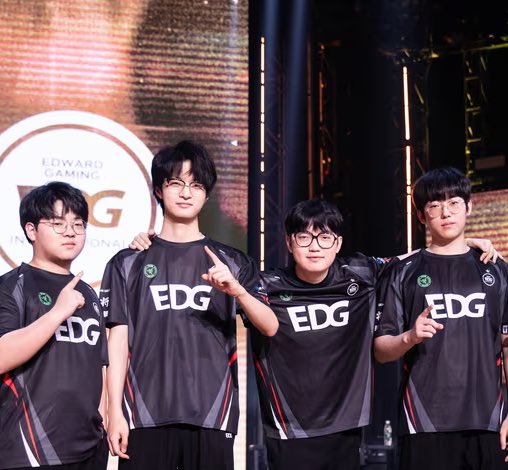 might not be forever,
but if it’s forever, 
it’s even better 🤍