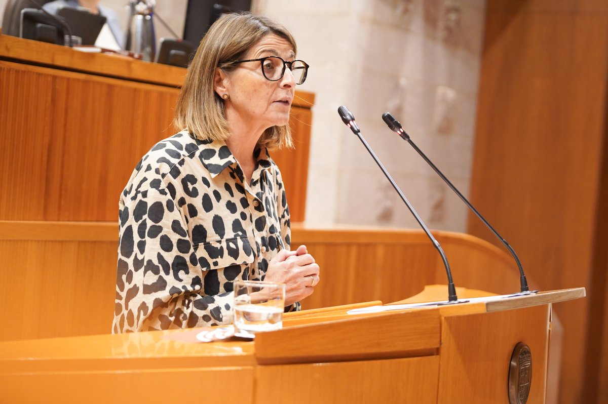 La diputada <a href="/PilimarZamora/">Pilimar Zamora</a>, de <a href="/GPSOEAragon/">PSOE Cortes Aragón</a>, defiende en el #PlenoAragón una iniciativa sobre “el derecho de las mujeres a decidir sobre su propio cuerpo y la creación del Registro de Personas Objetoras de Conciencia de acuerdo con la ley”.

👉🏽tinyurl.com/bddfjd3k