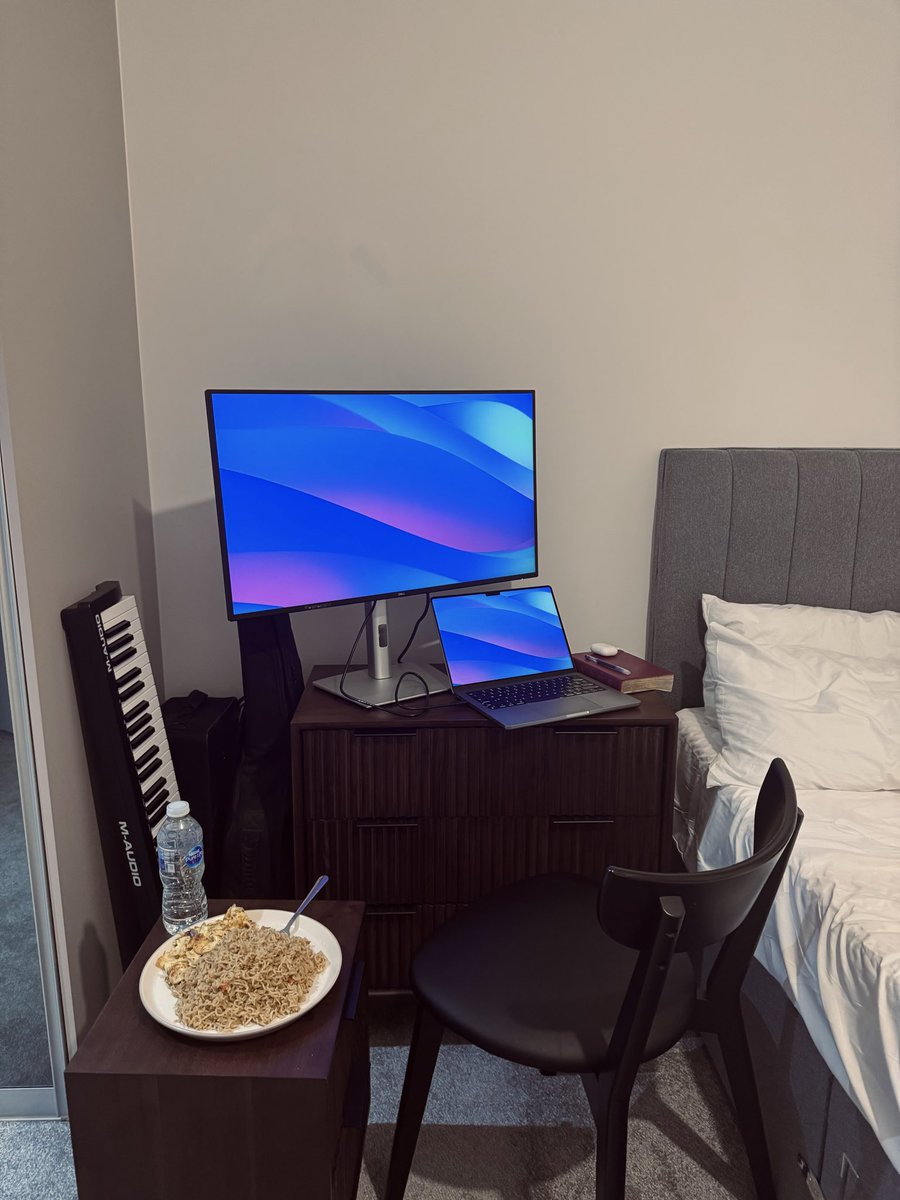 harri_py's tweet image. Lock in and build the next big thing.
Nothing fancy.