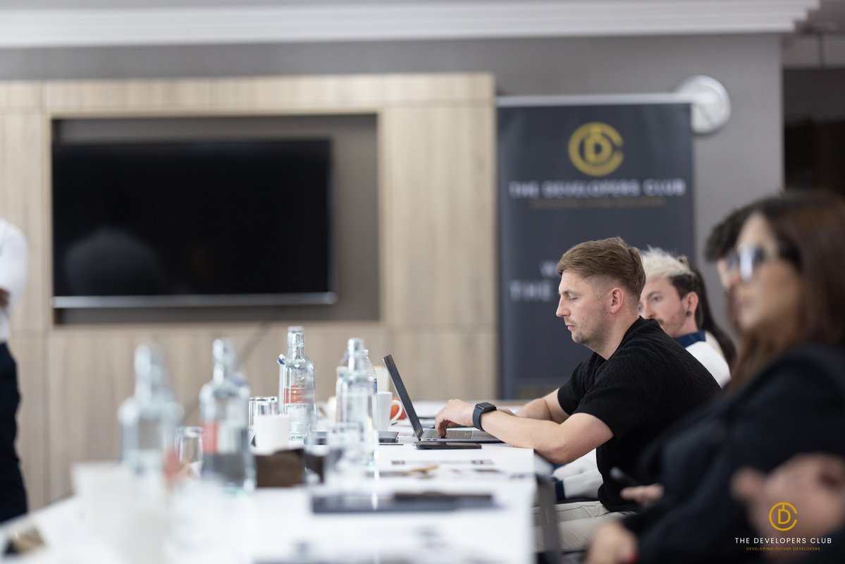 _developersclub's tweet image. Clarity. Collaboration. Growth. The Executive empowers developers to stay accountable & scale confidently. #TheDevelopersClub #TheExecutive #PropertyDevelopment #RealEstateLeadership