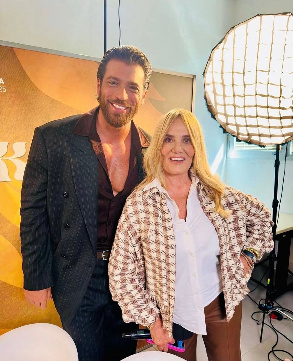 OnlyCanTeam's tweet image. Repost @raffilongobardi

Interviste…. #rai1

#sandokantheseries ⚔️
#CanYaman
#OnlyCanYamanTeamItaly