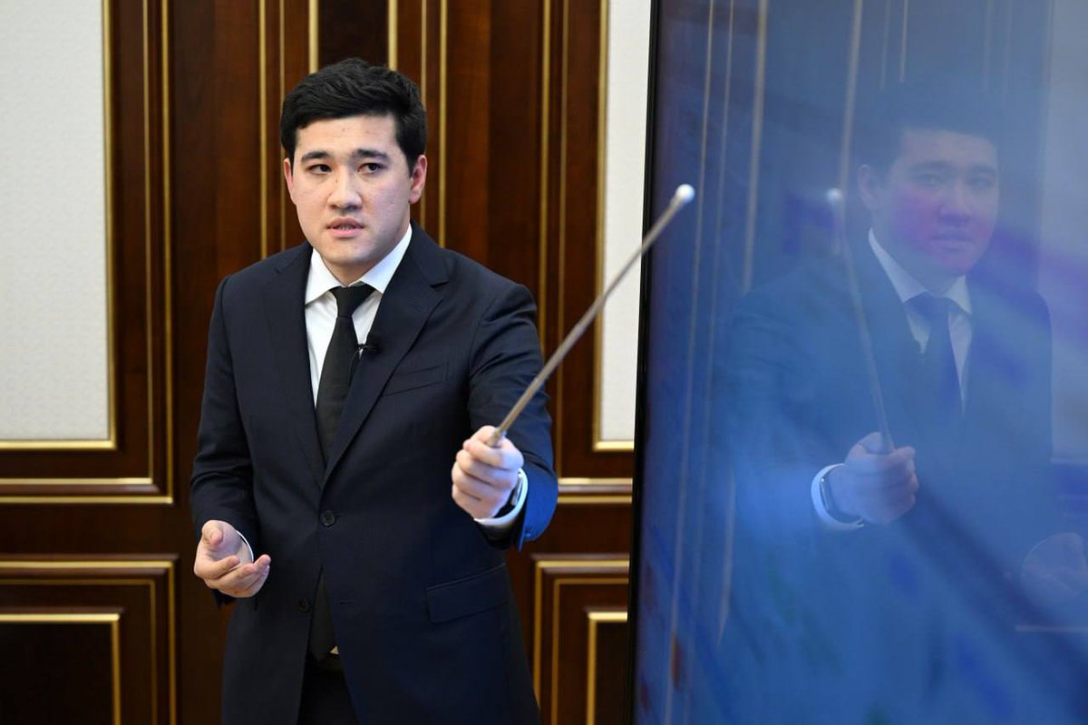 President Shavkat #Mirziyoyev reviewed proposals on unlocking economic opportunities through space monitoring.

Officials reported on AI-based projects to analyze satellite data to detect infrastructure deficiencies. Plans include developing space education and research,