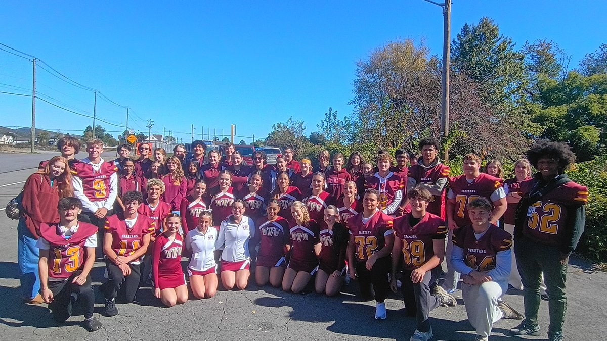 BobStelma's tweet photo. The traveling pep rally. https://t.co/v4C08kvYII