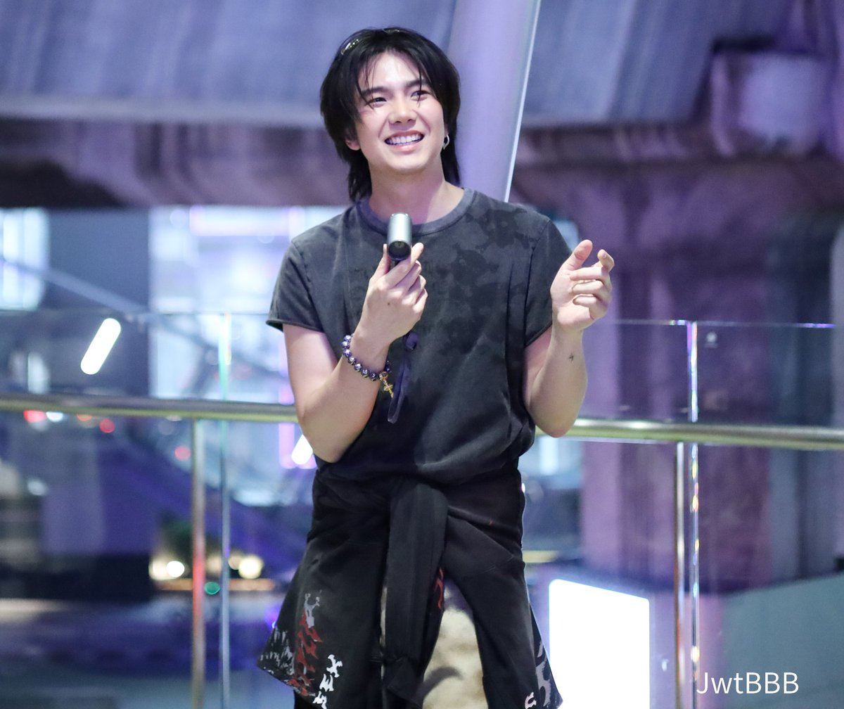JwtBBB's tweet image. ตกลงบิวทานอะไรค่ำนี้ หายหิวข้าวละยัง
BUILD AT SIAM PARAGON
#SiamParagonBIFW2025xBuild
#BuildJakapan
@JakeB4rever
#Beyourluve