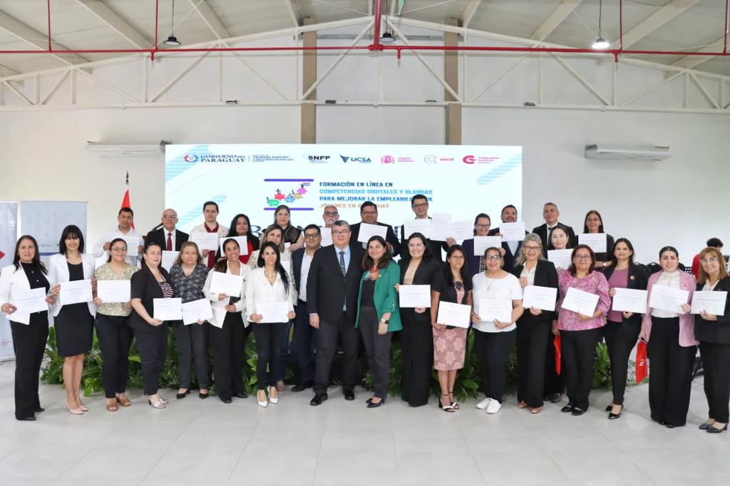 🎓✨ Clausura de la 1.ª Edición del Programa de Capacitación a Jóvenes

En el marco del proyecto “Formación en línea en Competencias Digitales y Blandas para mejorar la Empleabilidad de Jóvenes del Paraguay”, celebramos la clausura de esta primera edición 🙌

💻 Más de 1.000