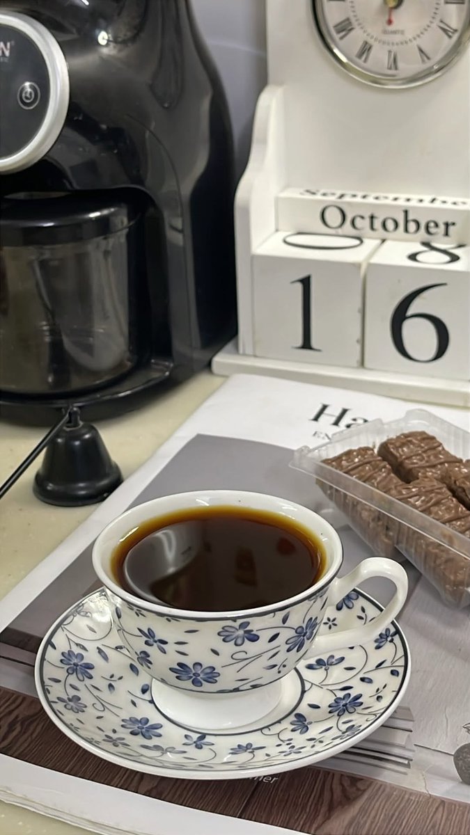 ملامِح الشتاء بدّت تظهَر
 ياحِلو المَلامح🤍..
مساء الخير ☕️💕