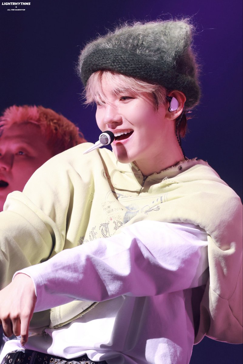 lightrhythms56's tweet image. 251012 Reverie
𝙢𝙮 𝙫𝙞𝙩𝙖𝙢𝙞𝙣 𝘽 ໒꒱ ‧₊˚ ♡
#백현 #BAEKHYUN #ベクヒョン
@B_hundred_Hyun