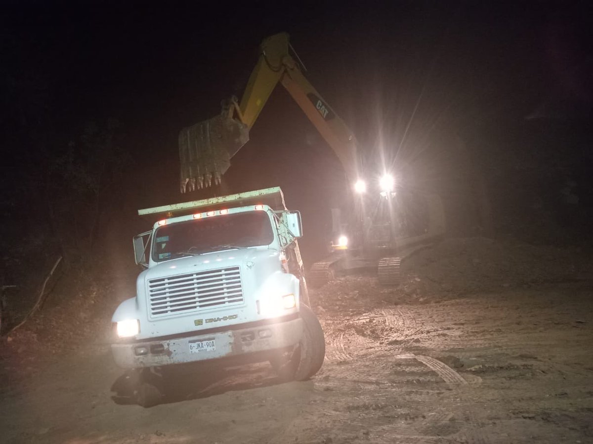 juliomenchaca_'s tweet image. Rehabilitamos el acceso al puente Tetipanchalco, ubicado sobre el río Claro, en el camino Naopa–Tlatzintla, municipio de Molango.
#HidalgoUnido
#PrimeroElPueblo