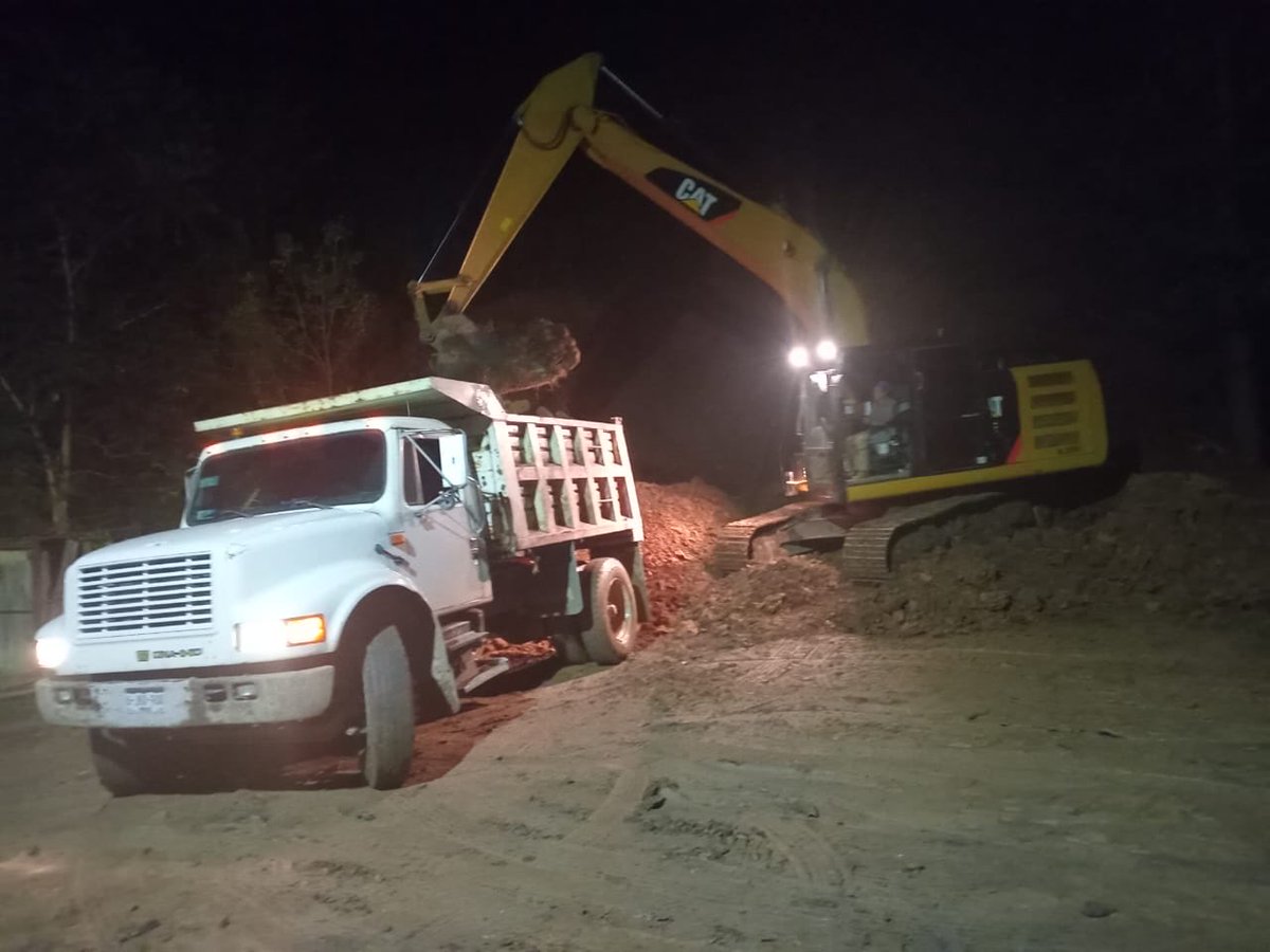 juliomenchaca_'s tweet image. Rehabilitamos el acceso al puente Tetipanchalco, ubicado sobre el río Claro, en el camino Naopa–Tlatzintla, municipio de Molango.
#HidalgoUnido
#PrimeroElPueblo