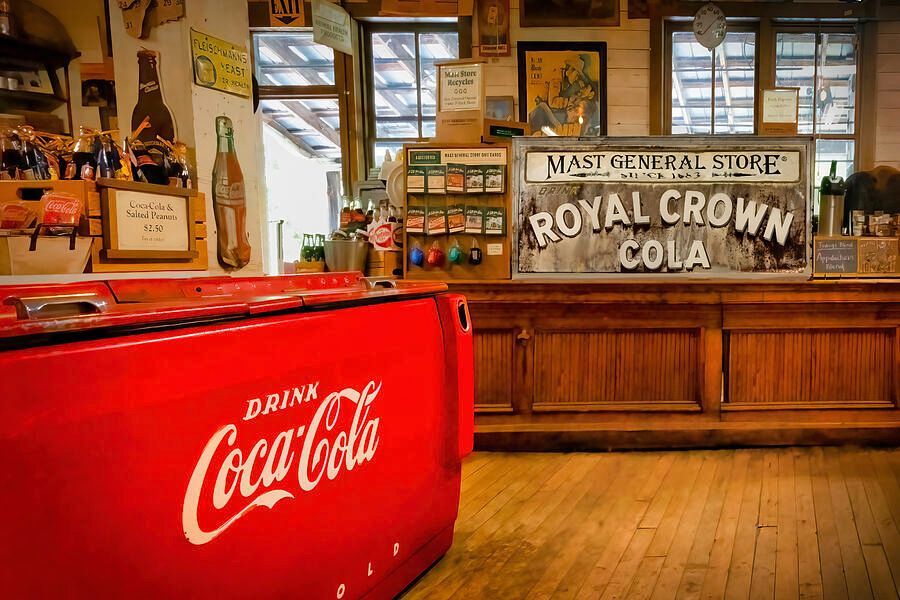 shelia_hunt's tweet photo. The Mast General Storeโs timeless Americana charm in the Blue Ridge Mountains
https://t.co/crCz1QzRKc
#MastGeneralStore #ValleCrucis #Nostalgia #AppalachianArt #Americana #SouthernCharm #SheliaHuntPhotography #CocaCola #CountryStore https://t.co/oI2Rz5yqe9