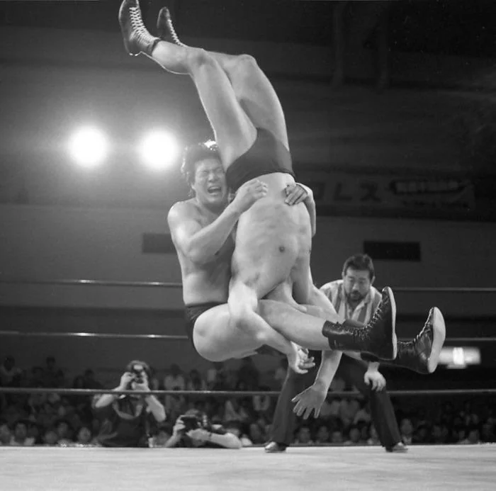 onefunkynote's tweet image. Kengo Kimura hits Inoki with a piledrive.  just look at these badasses.