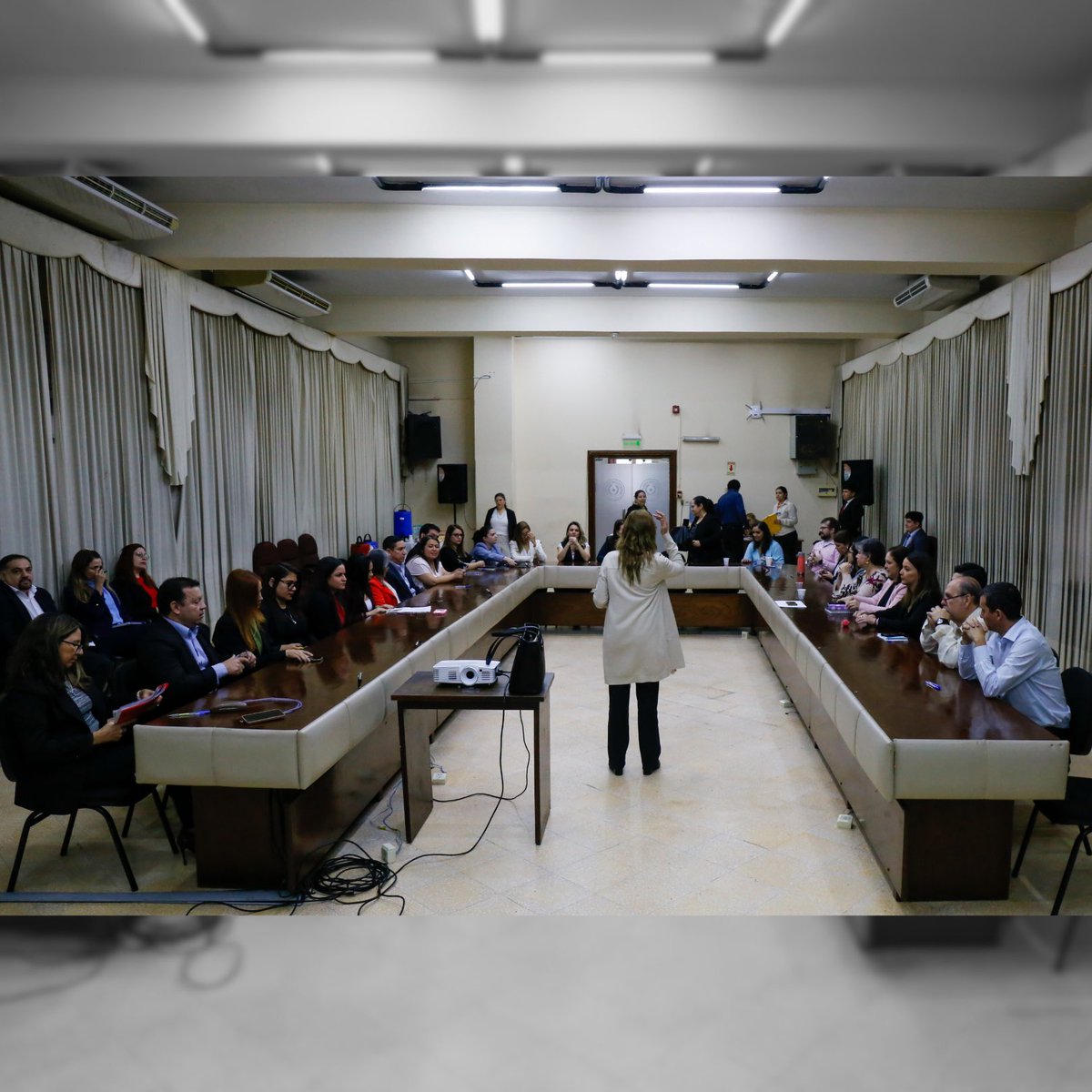 🇵🇾 ¡Celebramos el éxito de la Certificación Internacional en #HabilidadesGerenciales con <a href="/mopcparaguay/">MOPC Paraguay</a> y <a href="/ubeduar/">Universidad de Belgrano</a> Directivos fortalecieron su #LiderazgoInspirador y resiliente, impulsando equipos dinámicos. 
Agradecemos su compromiso y confianza. 

<a href="/upskillingb/">UpSkilling Business School</a> <a href="/ALGrupoHumano/">AL Grupo Humano</a>