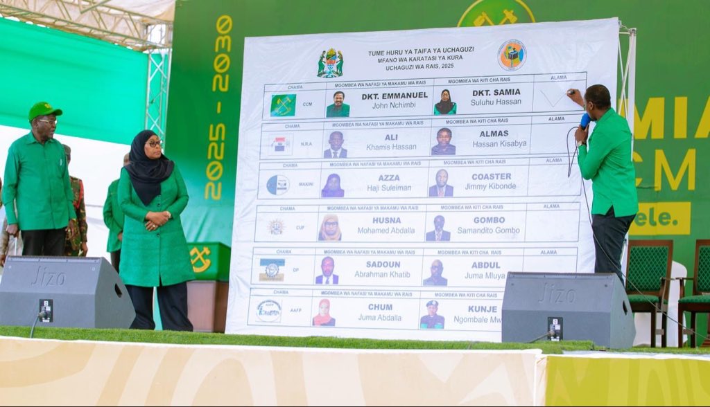 ccm_tanzania's tweet photo. Matukio mbalimbali katika mkutano wa hadhara wa Kampeni wa Mgombea wa nafasi ya Rais wa Jamhuri ya Muungano wa Tanzania na Mwenyekiti wa Chama cha Mapinduzi (CCM) Taifa Ndugu Dkt. Samia Suluhu Hassan uliofanyika katika uwanja wa Kaitaba, Bukoba mkoani Kagera tarehe 16 Oktoba, 2025.