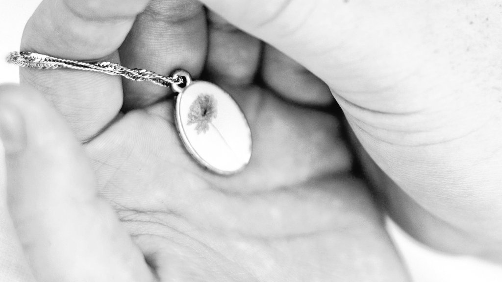 fromourchapters's tweet photo. This past week has reminded me what got me into wanting to write. We all have our own stories. Some too tragic to mention, but yet we wish to feel heard or to keep those precious memories, however short, alive. Whatever helps us.

Hoping to return.🐦 

#Bloggers #WritingCommunity https://t.co/s0oyBuKzzS