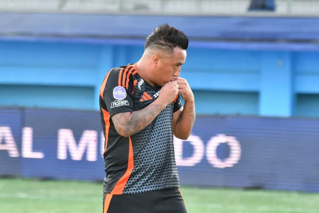 Christian Cueva, cada vez más lejos de #Emelec | El peruano no cobra desde junio buff.ly/iYOQcJc