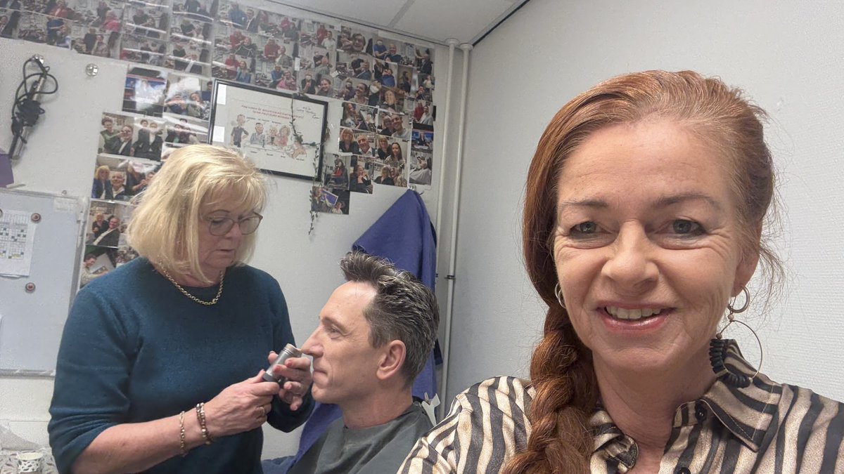 Vanavond op ⁦<a href="/RTVDrenthe/">RTV Drenthe</a>⁩ aflevering 3 van #DeStandvanNoordNederland over ‘De strijd om de ruimte’ met o.a. ⁦<a href="/RijksBM/">Rijksbouwmeester</a>⁩ Francesco Veenstra, hier nog even in de poeder bij de Visagie; te zien na het nieuws op tvdrenthe.