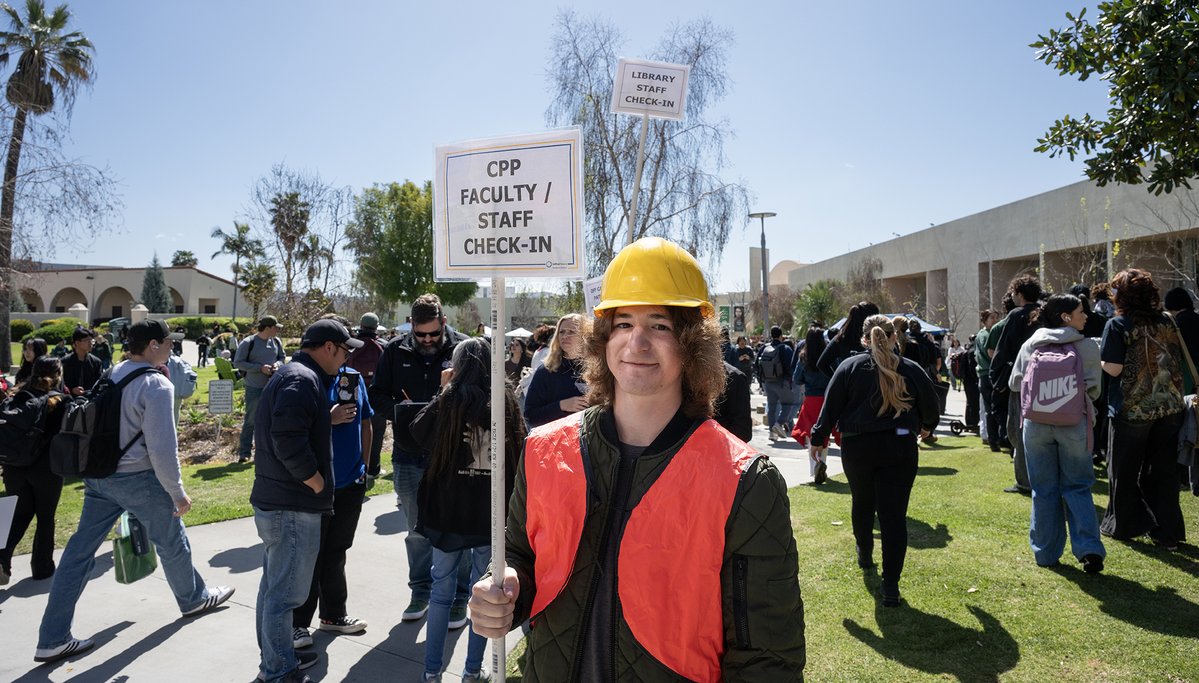 cpplibrary's tweet image. Today is the Campuswide Evacuation Drill. Starting at 11:45am, all the buildings on campus will be evacuated:
1. Please grab all your belongings
2. Head to the nearest emergency exit
3. Wait at the designated evacuation area
Thank you so much for your participation!