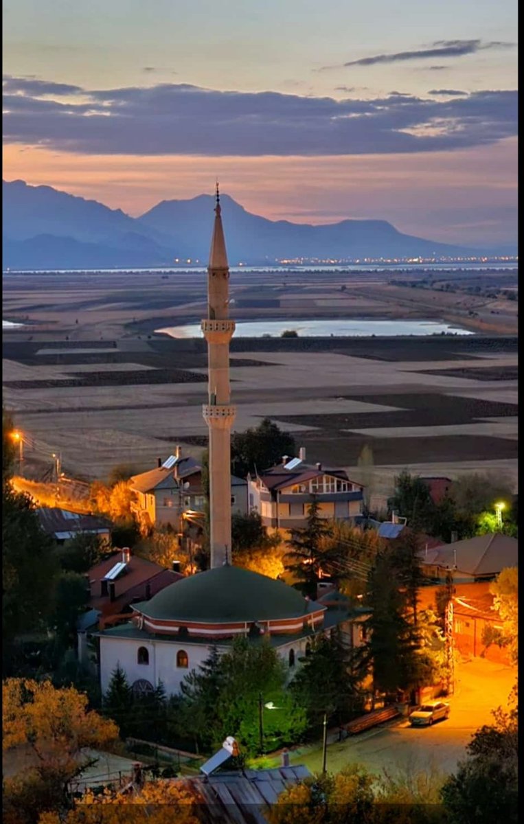 Osmannipekk's tweet photo. Güzel camim🌹 Ahırlı/Çiftlik Cami. https://t.co/KE4Yic727W
