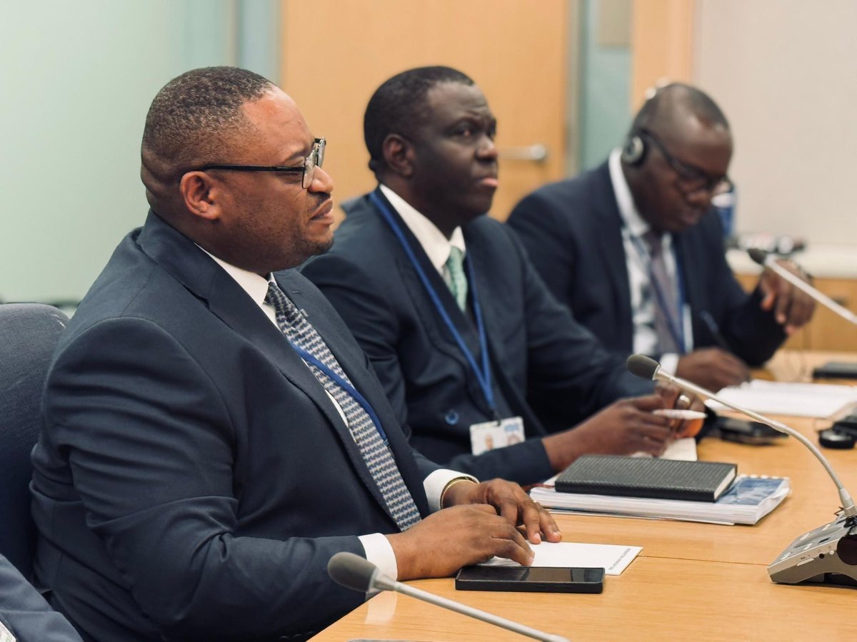 Ministère des Finances, RDC (@financesrdc) on Twitter photo Le Ministre des Finances, SEM Doudou Fwamba <a href="/LikundeR/">Doudou R. FWAMBA LIKUNDE</a> Li-Botayi, a poursuivi ce jeudi 16 octobre 2025 sa diplomatie financière au siège du Fonds monétaire international (FMI), où il s’est entretenu avec M. Abebe Aemro Selassie, Directeur du Département Afrique, en marge des Le Ministre des Finances, SEM Doudou Fwamba <a href="/LikundeR/">Doudou R. FWAMBA LIKUNDE</a> Li-Botayi, a poursuivi ce jeudi 16 octobre 2025 sa diplomatie financière au siège du Fonds monétaire international (FMI), où il s’est entretenu avec M. Abebe Aemro Selassie, Directeur du Département Afrique, en marge des