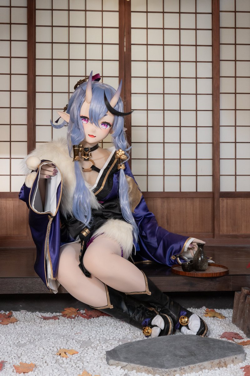 🌈￣￣￣￣￣￣￣￣￣￣￣￣￣￣￣￣￣￣
可愛い可愛い人の子らよ、こんばんはじゃ🍶

鬼の女王、竜胆 尊じゃよ  
＿＿＿＿＿＿＿＿＿＿＿＿＿＿＿＿＿＿🕒

&gt; Mask：
<a href="/heyaoheyao/">河妖工房</a>

&gt; Photo：
<a href="/kelliecosplayer/">Kellie_咖莉</a>

※タッチ推奨※

#尊絵巻 
#着ぐるみ 
#コスプレ