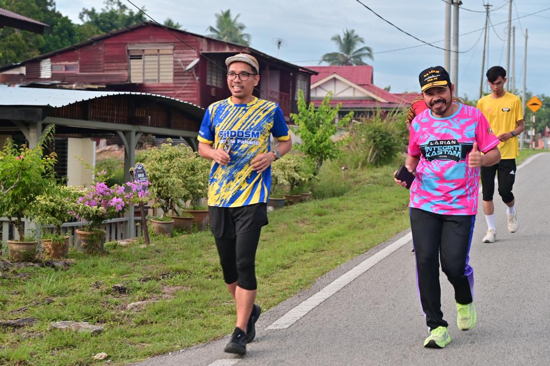 Dr_Uzir's tweet image. Alhamdulillah, petang ini saya bersama anggota joging santai di sekitar Sg Koyan, Kuala Lipis, Pahang. DOSM Pahang DOSM Kelantan 
#FitDOSM
#HariStatistikNegara
#StatsMalaysia 
#StatistikNadiKehidupan 
#StatistikSegalanyaPasti
#MyASEAN2025 
#BanciPertanian2024
#KPDOSM