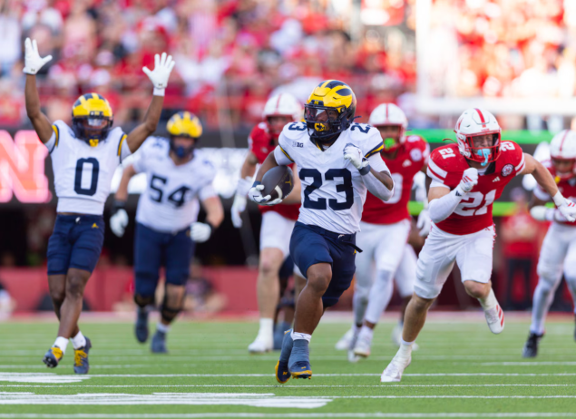 lolzbuddy2's tweet photo. HEY @PatMcAfeeShow 
Why dont u talk to Matt Rule about this ???? LOL

#losers #nebraskasucks #Nebraska #umichfootball #patmcafee #PMSLive #cfb #michiganwolverines https://t.co/Zb4NDtLtb7