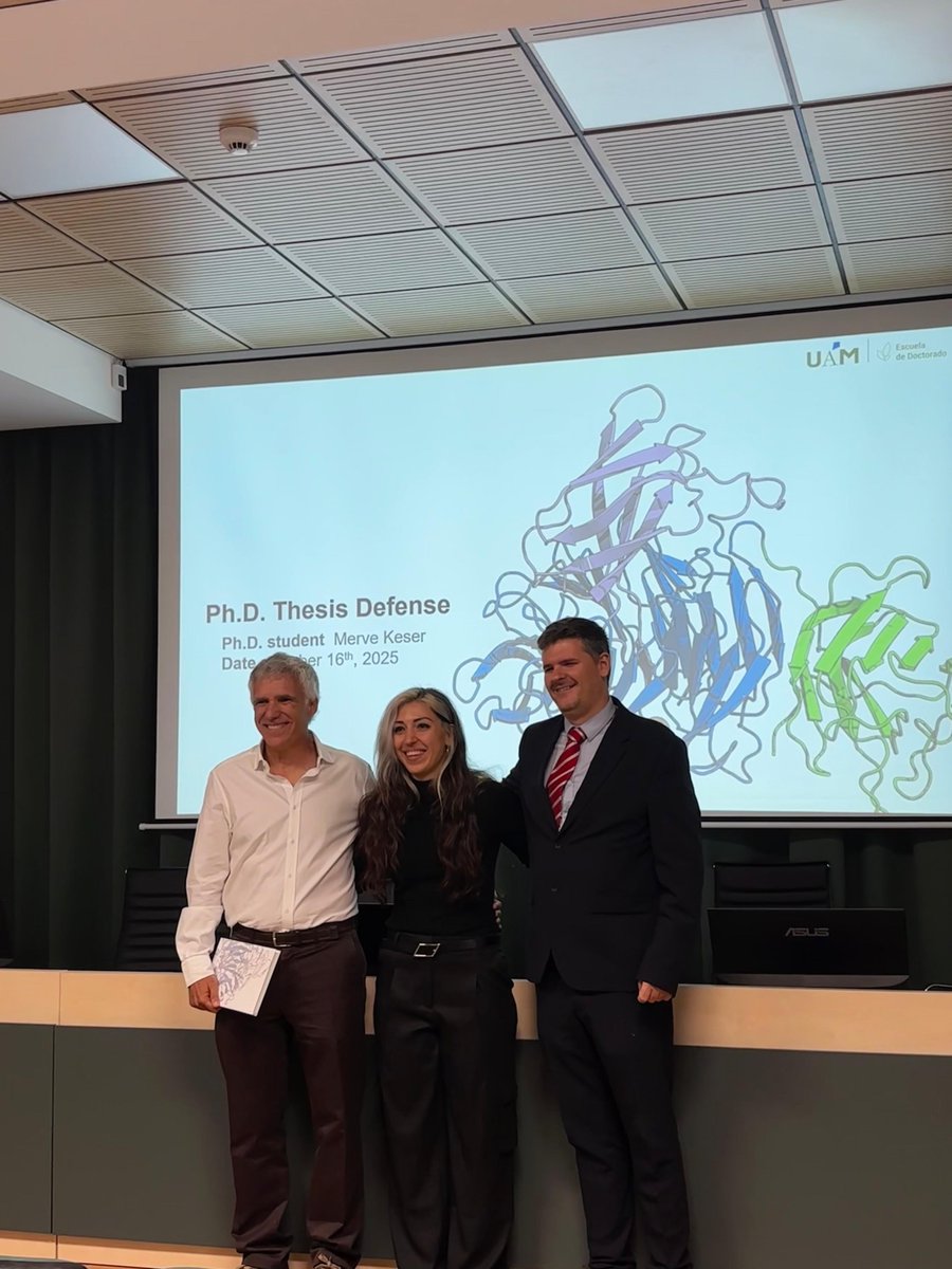 malcaldelab's tweet photo. Today one of our PhD students, Merve Keser, defended her thesis under the title: "Stable and Promiscuous Galactose Oxidases Engineered by Directed Evolution, Atomistic Design, and Ancestral Reconstruction".
Congratulations Merve and good luck in your future endeavors!! 🎓 https://t.co/wt1SygZkPf