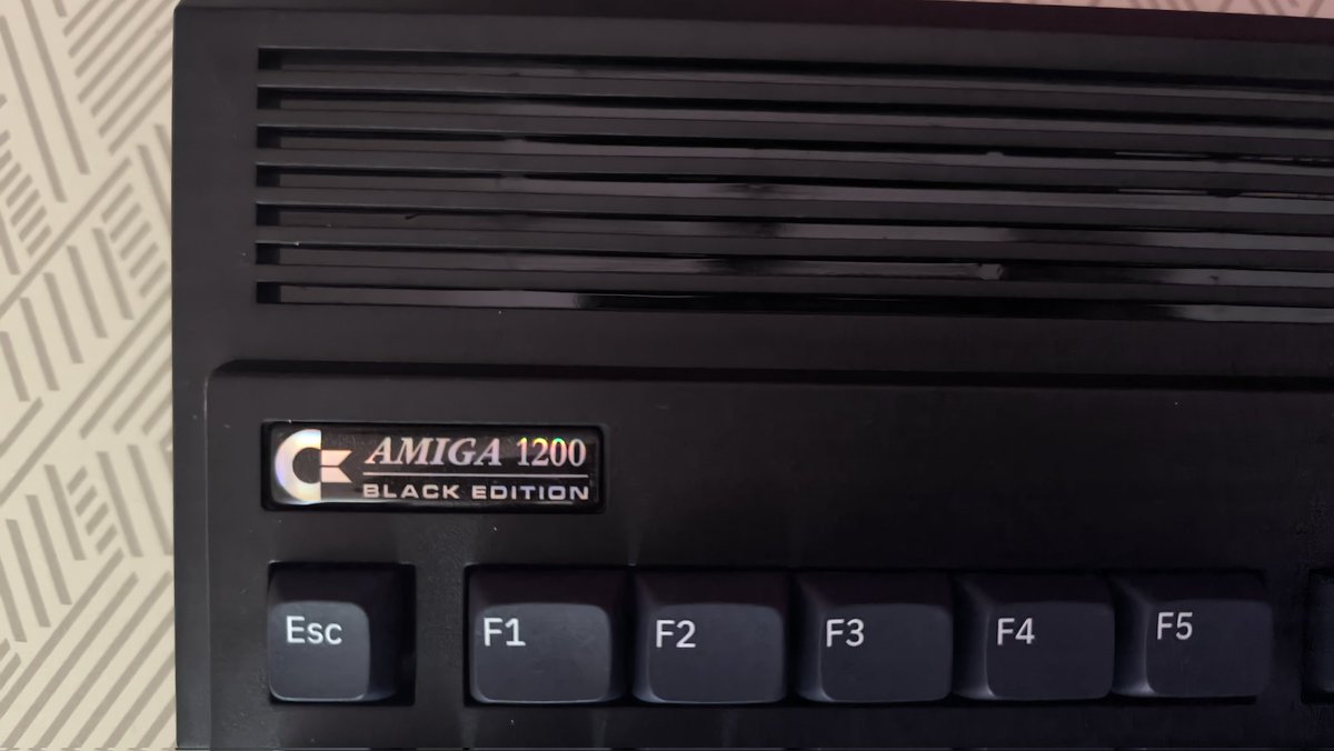aMiGaTrOnIcS's tweet image. Today I received this sticker from @RBadgeman for my black #A1200 and I have to say it looks amazing!! I love it!!
#commodore #Amiga #retrocomputing #retrogaming #demoscene #videogames