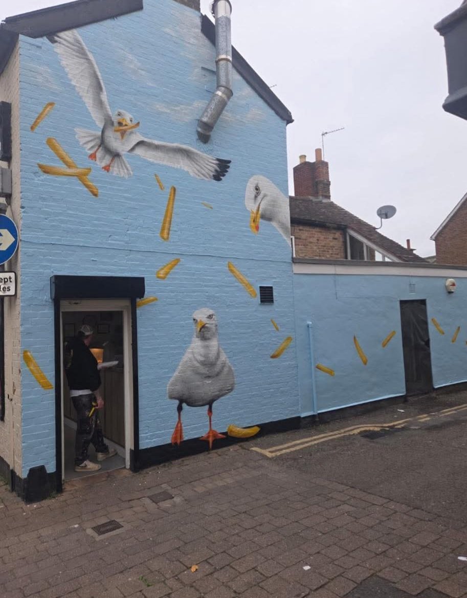 Now that's a chippy 🐦🍟🤣