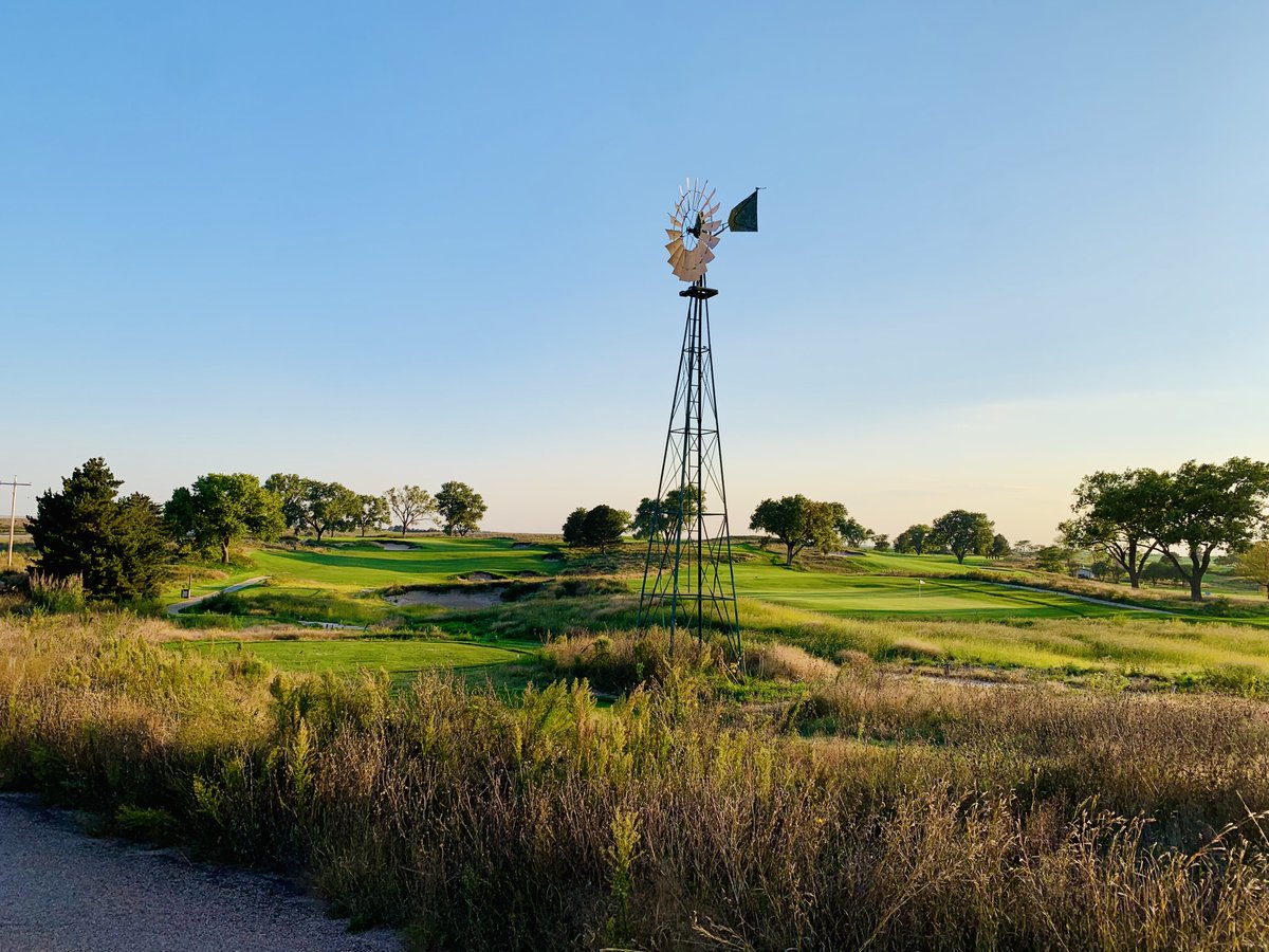 BuffaloDunes's tweet photo. 🌾 Experience the beauty and challenge of Buffalo Dunes Golf Course — a true Kansas gem. 💎 

#BuffaloDunes #GolfKansas #PureGolf #ScenicViews https://t.co/JewJ8oxgUy