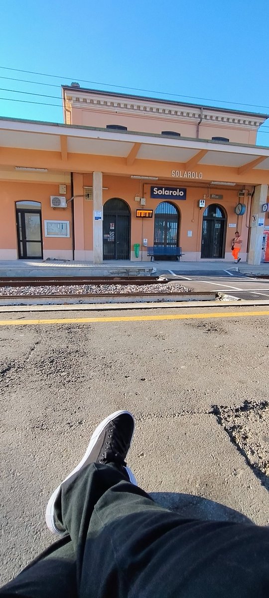 PatriciaVandyck's tweet photo. Sono qui, nella tua bellissima regione. E tu @LauraPausini, sei dall'altra parte dell'Atlantico 🙄 È la storia della mia vita 🤦♀️😅
Ma che cambiamento! WOUAAW 🤩😍!! È magnifico! J'ai adoré !!!!🇧🇪💞🇮🇹🥰
Grazie Emiliana per questo viaggio nel tempo. @Laura4uOfficial
#Solarolo https://t.co/Cyi8PWXA21