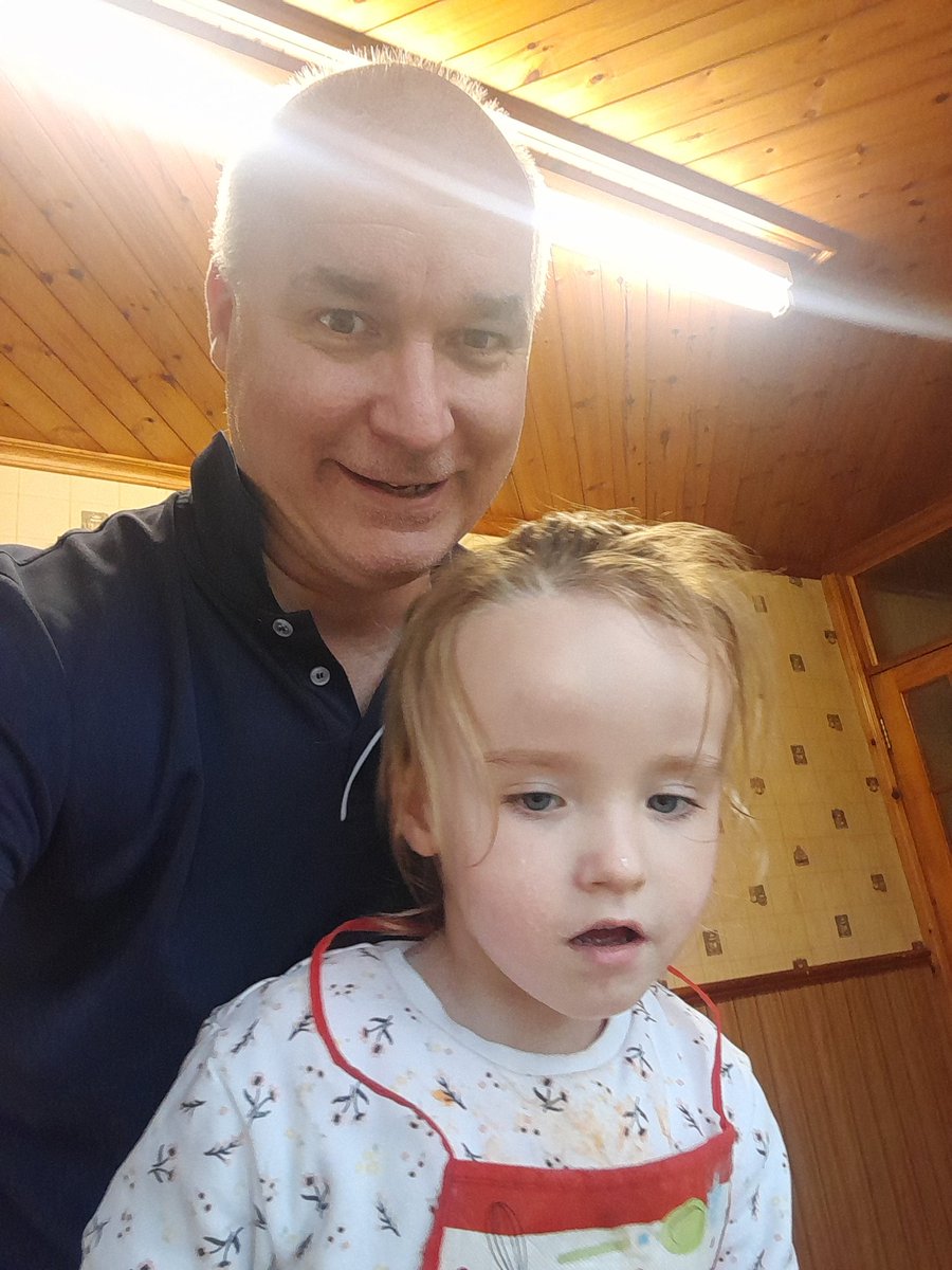 Darren Kelly (@dazk1978) on Twitter photo My Baby Girl is 5! And all Lily wanted to after presents and cake, was to do the dishes with her Daddy 😀 My Baby Girl is 5! And all Lily wanted to after presents and cake, was to do the dishes with her Daddy 😀