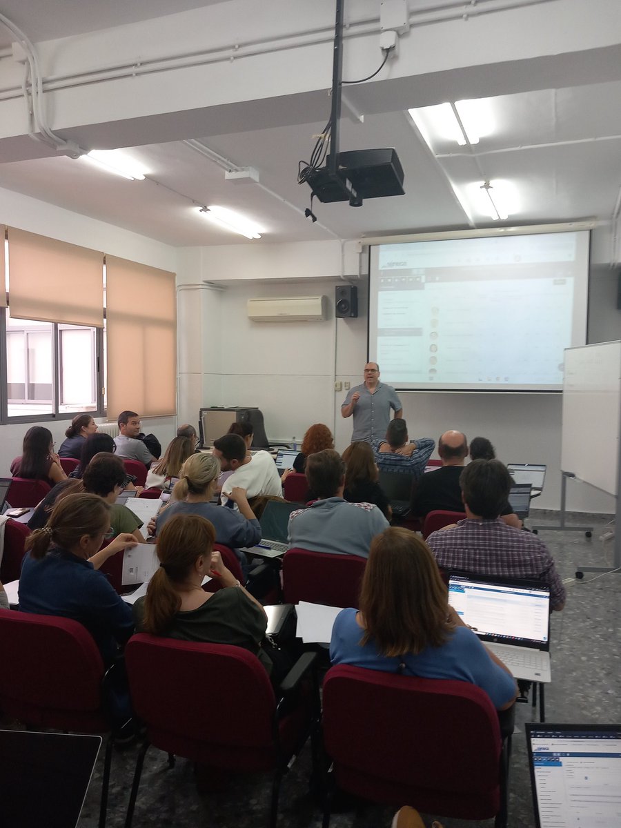 Esperanza María Ortega García tweet media