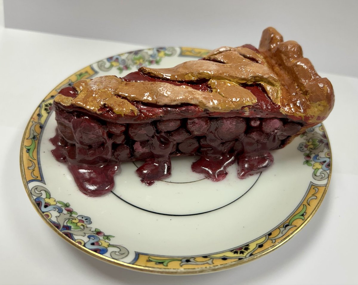 LauraToth8's tweet image. Hudson high school ceramics classes are creating amazing foods out of clay!