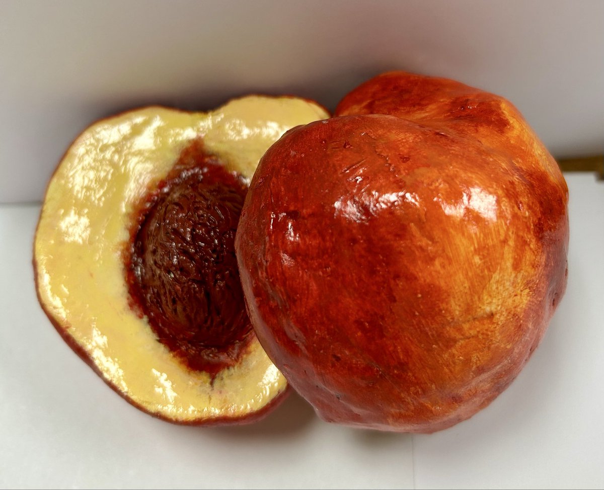 LauraToth8's tweet image. Hudson high school ceramics classes are creating amazing foods out of clay!