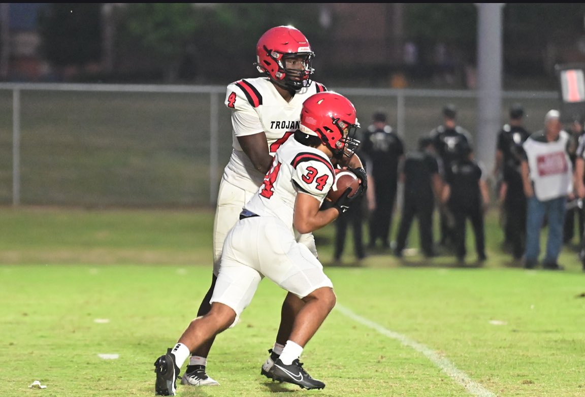 Mid season juco film🔥

hudl.com/v/2SzXJX