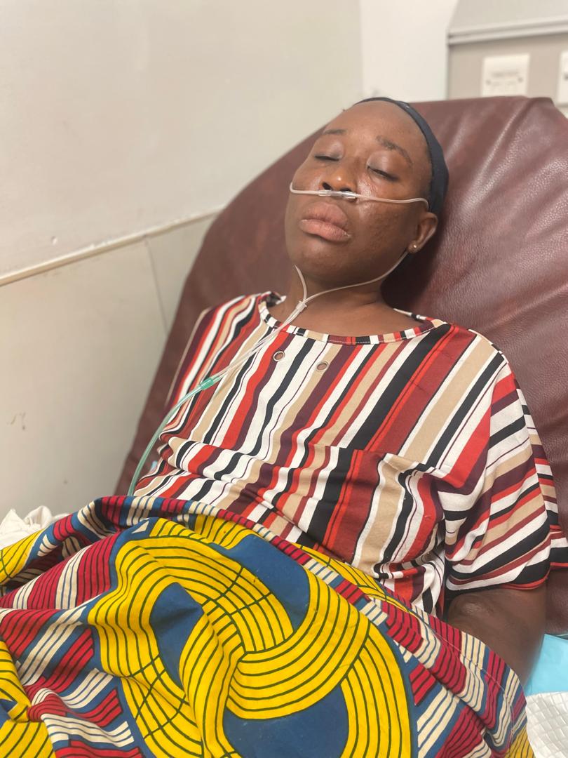 This is Patience, stable and waiting for dialysis. She needs an ambulance to Korle Bu for ₵700 and extra cash for medication. 

If you can donate groceries or toiletries, please DM for pickup or delivery. 
Please send your donations to

0202917013 Victor Owusu (Telecel cash).