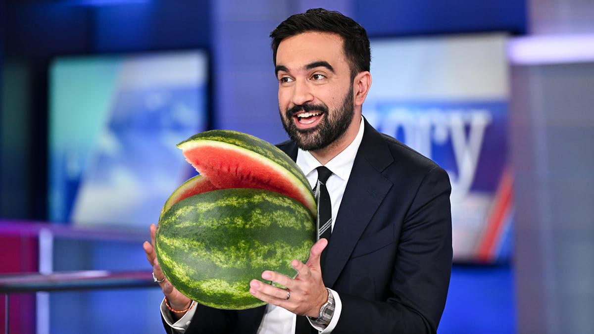 AssociatedFress's tweet image. Mamdani: New Yorkers Can Keep Their Guns if They Join Hamas