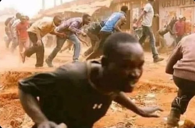 Mbadde ngudde mu "Are you free this weekend" 😂😂💀