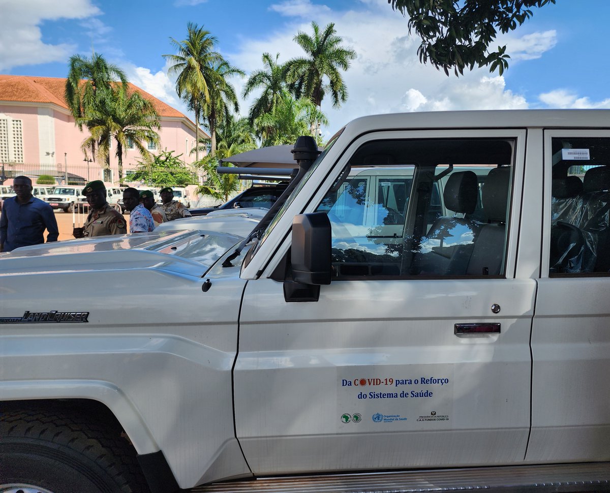 🌍 Missão conjunta em Bissau avalia os resultados do projeto “Apoio ao Combate à COVID-19”, financiado pelo #AfDB e implementado pela #OMS com o #PNUD e parceiros.

De 2021 a 2025, a iniciativa fortaleceu o sistema de saúde e a resiliência comunitária.
#GuinéBissau#SaúdeParaTodos