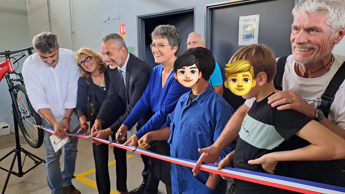 3 actions #EDD au  <a href="/LaMarquisanne83/">Collège La Marquisanne</a>
✅️Journée de la Mobilité douce : sécurité routière,mobilité🇪🇺 <a href="/PompeySylvain/">Sylvain Pompey</a>, transport co., réparation🚲, glisse, TPM, RATP
✅️ Intronisation des ECODELEGUES.
✅️ Inauguration de l'atelier "Production Industrielle".
🙏👏à tous👍🏼 <a href="/O_Halbout/">Olivier Halbout</a>