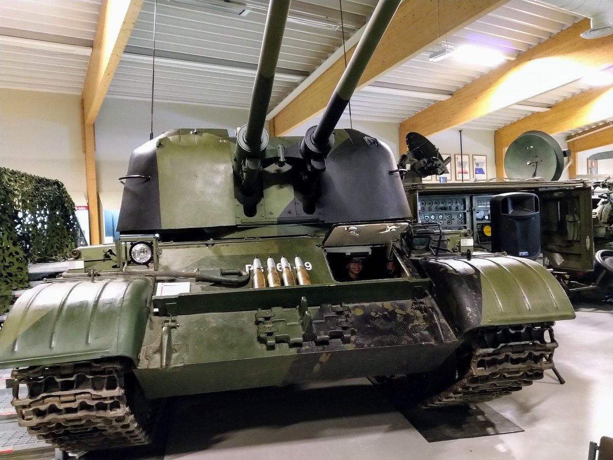 ReijoLeibowitz's tweet photo. @ArkadiuszMolis1 One of my favorite tanks. 57 mm is pretty impressive projectile. https://t.co/m5gzRCfh3l