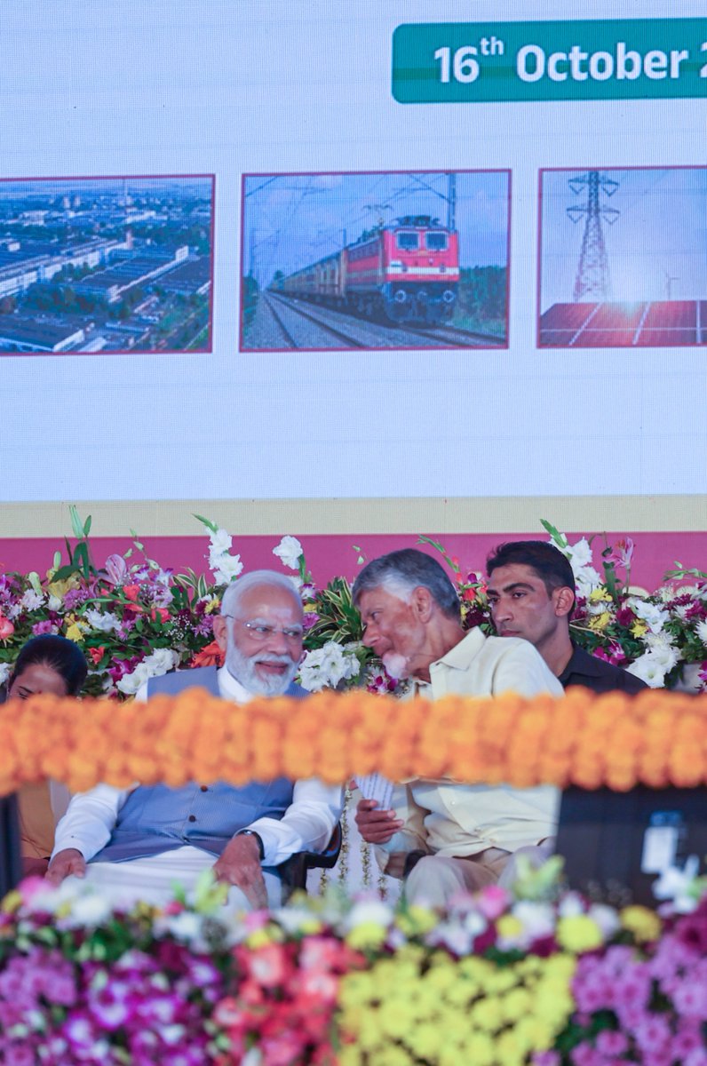 Narendra Modi (@narendramodi) on Twitter photo వికసిత్ భారత్ సాకారామవడానికి , ఆంధ్రప్రదేశ్ కీలక పాత్ర పోషించాల్సి ఉంది మరియు ఆంధ్రప్రదేశ్లో రాయలసీమ కూడా అభివృద్ధి చెందడం ముఖ్యం. చంద్రబాబు నాయుడుగారి నేతృత్వంలోని ఎన్డిఎ ప్రభుత్వం రాష్ట్ర సమగ్రాభివృద్ధికి కట్టుబడి ఉంది.
<a href="/ncbn/">N Chandrababu Naidu</a> వికసిత్ భారత్ సాకారామవడానికి , ఆంధ్రప్రదేశ్ కీలక పాత్ర పోషించాల్సి ఉంది మరియు ఆంధ్రప్రదేశ్లో రాయలసీమ కూడా అభివృద్ధి చెందడం ముఖ్యం. చంద్రబాబు నాయుడుగారి నేతృత్వంలోని ఎన్డిఎ ప్రభుత్వం రాష్ట్ర సమగ్రాభివృద్ధికి కట్టుబడి ఉంది.
<a href="/ncbn/">N Chandrababu Naidu</a>