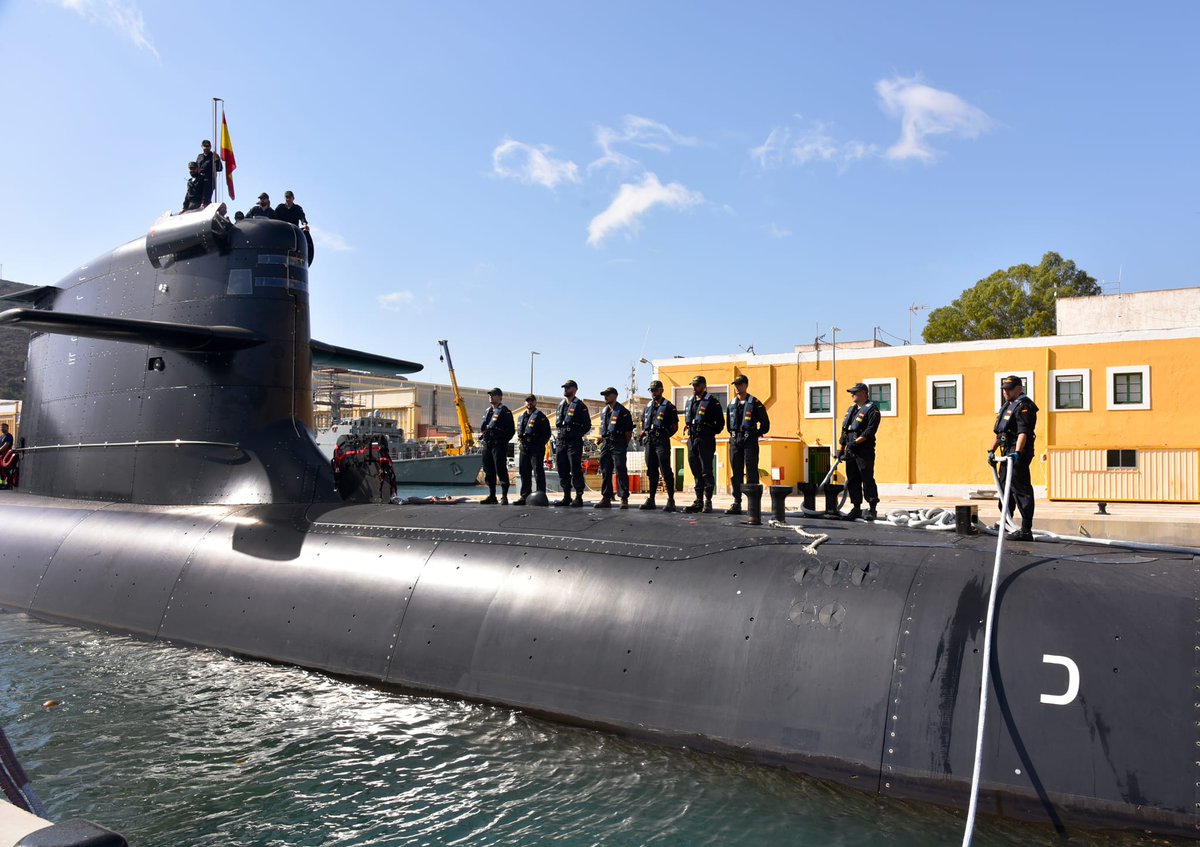 SpainNATO's tweet image. Spanish Navy submarine Isaac Peral joins @NATO&apos;s #SeaGuardian operation in the Mediterranean.
On its first operational mission, the @Armada_esp vessel reinforces Spain’s commitment to counterterrorism and maritime security.
#MOPS