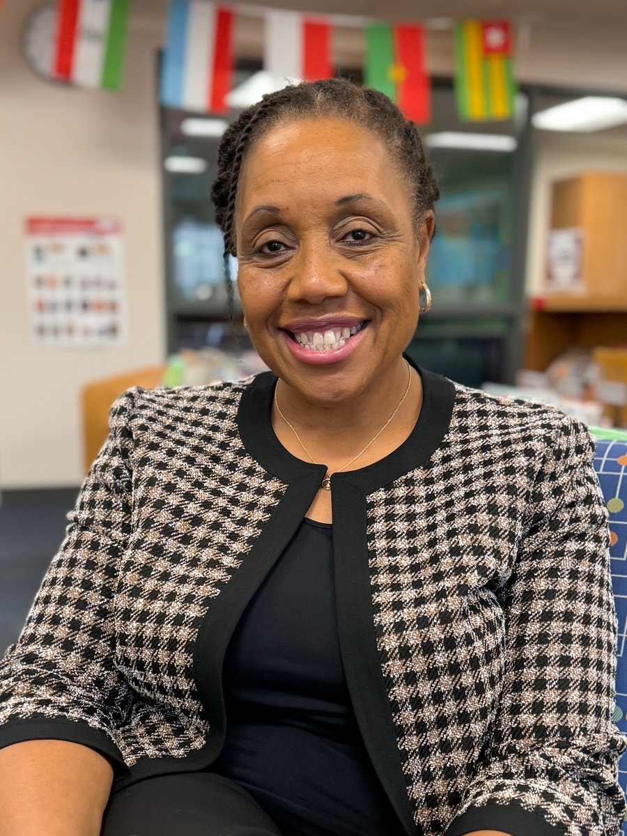 MidwayChamber's tweet photo. Join us this coming Wed 10/22 @ @mnstatefair to hear what's in store for the Saint Paul Public Schools? We'll be joined by new Superintendent Stacie Stanley who will share her vision for the future of the school district. RSVP @ https://t.co/AQIx8pEgDc https://t.co/UcKOks358Z